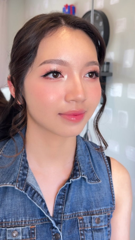 Continuing to refine my craft with Thai-inspired makeup,known for its lifted features, radiant skin, and soft yet defined glam. Learning never stops when you love what you do! #beauty #thaimakeupartist #thaimakeup #thaimakeuplook #edmontonmakeupartist #makeupartist #edmonton #alberta #albertasmallbusiness #entrepreneurship #thaimakeup