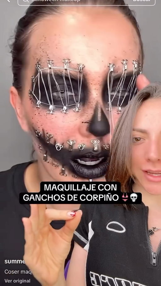 Maquillaje de Halloween con Ganchos de Corpiño, hoy decidí ponerle mi impronta 🎃👻💀 ib @summerstockwell @marcomujica123 | #halloween #makeup #makeuphacks