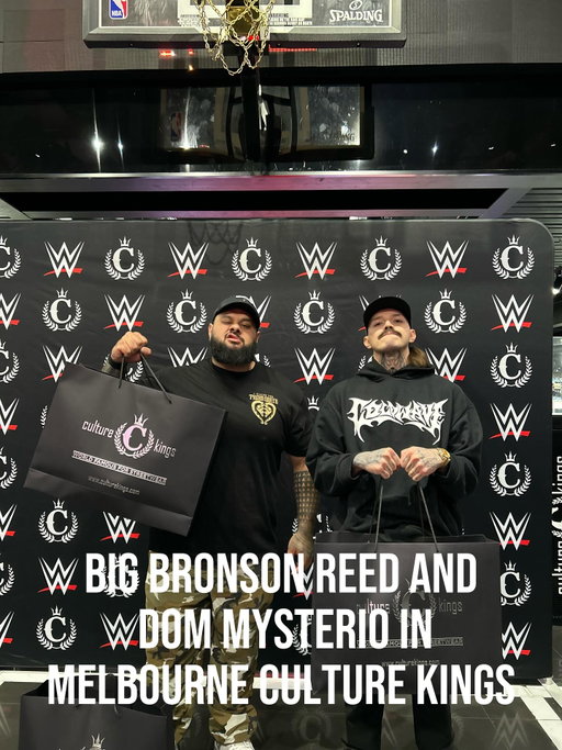 @bronsonishere and @dominik_35 in the building, how bout dat 🤝 

#wwe #culturekings