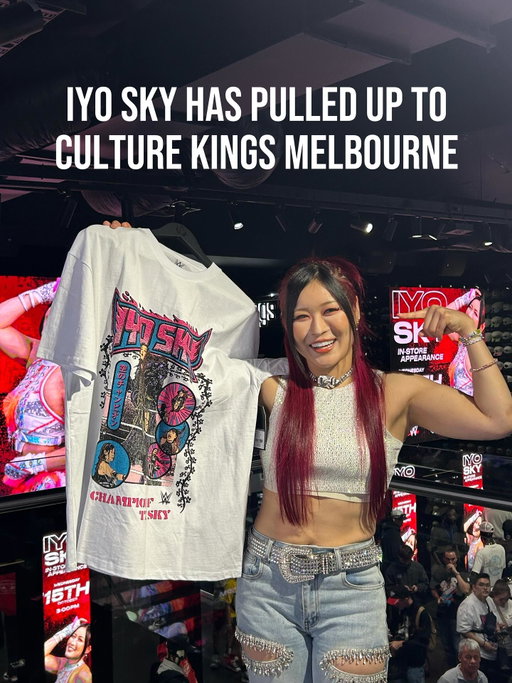 What a good day to be at Culture Kings Melbourne 😤🤪 @iyo_sky 

#wwe