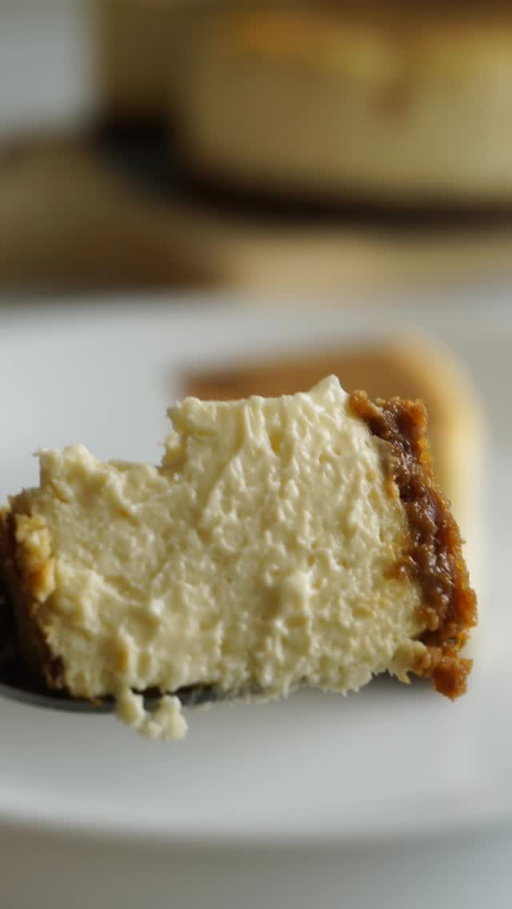 You know that cheesecake that makes everyone go for second piece after the first bite?
Yeah… this is that cheesecake. 👀🍰

🧈 You’ll need:
Base:
120g Biscoff biscuits (crushed fine)
50g melted butter

Filling:
450g cream cheese (room temp)
100g sugar
2 eggs
150ml whipping cream
200g sour cream 
1 tsp vanilla extract
2 teaspoon corn starch 
1 tbsp lemon juice (optional but gives balance)

Bake at 180°C for 30mins 150°C for 30mins (turn off oven and leave it inside for another 1 hour) then let it cool at room temperature before putting into the fridge (best serve when overnight )  too bad you need to wait another day🤣

I swapped the crust for Biscoff biscuits, I personally love digestive biscuit more 🫣 Biscoff is not for me… so choose your own style of biscuits 😆

If you love cheesecake just like me then Save this recipe before you can’t find it anymore 🫣

#biscoffcheesecake #cheesecake #newyorkcheesecake #creamy #dessert