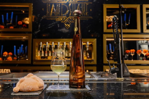 To mark Day of the Dead this year, @donjuliotequila has teamed up with Panaderia Rosetta, one of Mexico's most acclaimed bakeries, for a global pop up experience. 

As part of the brand's commitment to share Mexican culture with the world, Don Julio is reimagining another cherished ritual of the holiday: the sharing of pan de muerto, a sweet, aromatic bread symbolizing love and remembrance. 

Head to @donjuliotequila to watch the hero film, celebrating both the holiday's rich traditions and its evolution in today's world.

Drink Responsibly. DRINKiQ.com