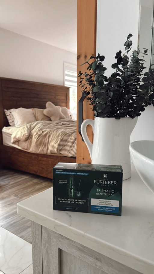 Qui dit stress + changements de saison dit souvent… chute de cheveux 😮‍💨. 

Cette année, je prends les devants avec la cure réactionnelle René Furterer, disponible chez @conceptcshop 💓. 

Un geste simple dans ma routine, mais qui fait toute la différence pour retrouver des cheveux plus forts et plus résistants 🙋🏻‍♀️.

*partenaire 

#RenéFurterer #ConceptCShop #HairCareRoutine #HealthyHair #ChuteDeCheveux