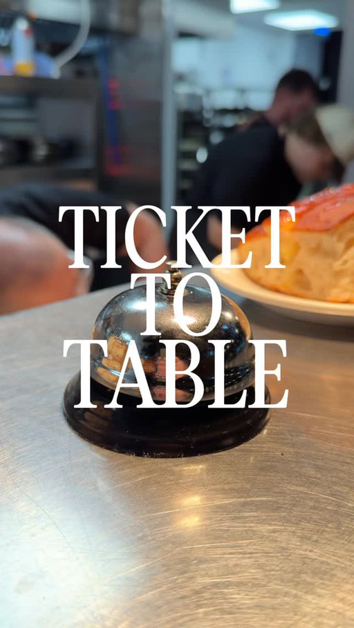 This is how your order goes from ticket to table in 60 seconds at Onda 🍝