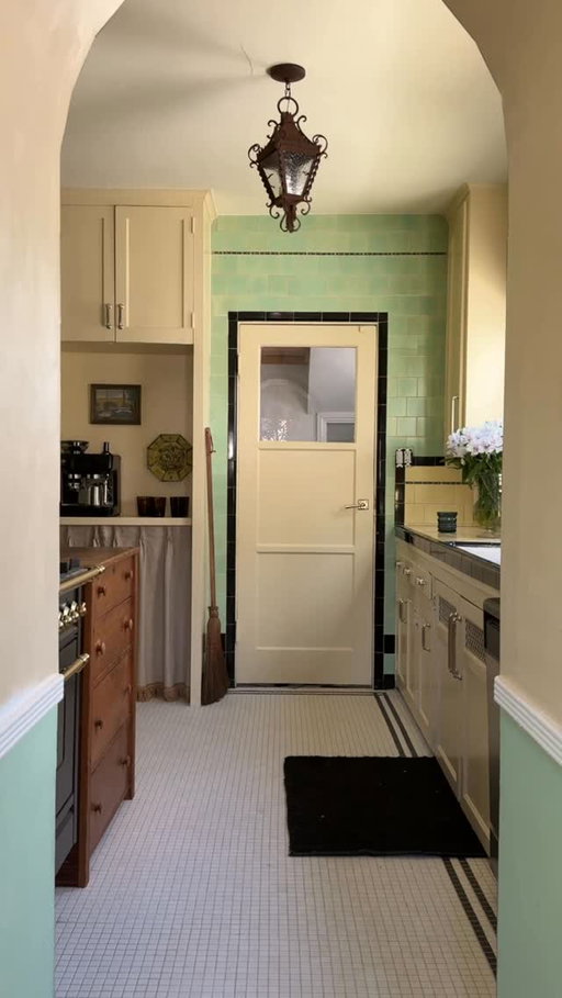 This kitchen makeover was one I put off for YEARS because I really thought I’d have to rip out the tile to create a design I loved. BOY, was I wrong! This makeover is one of my favorites and the mix of textures, colors and materials just makes me so happy! #kitchen #kitchenmakeover #diy