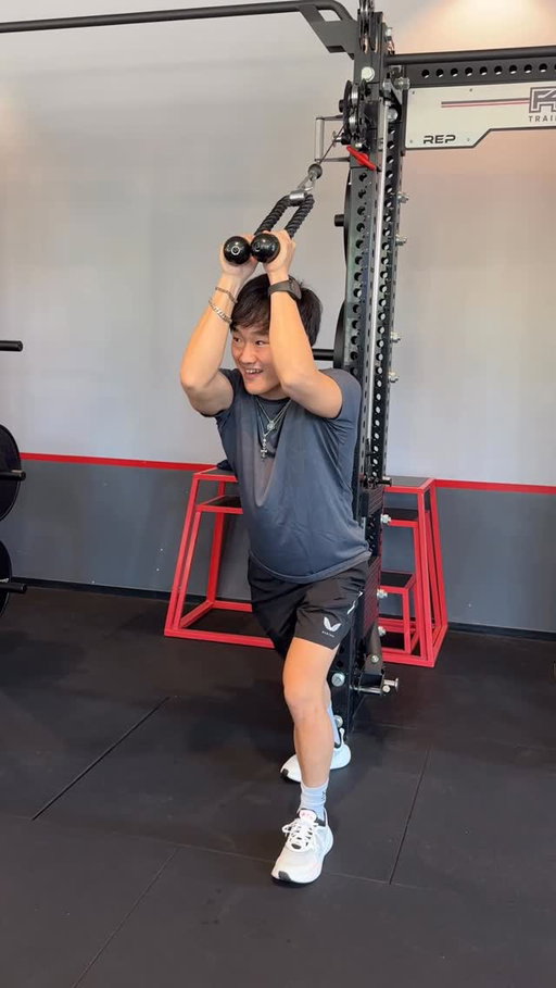 Warming up for race week with our gym buddy 🏋️😉

#F1 #RedBullRacing #USGP
