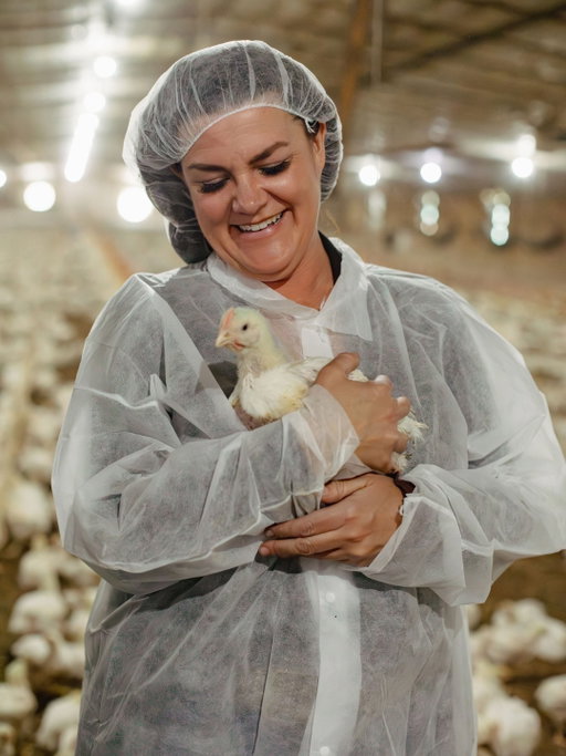 Did you know Perdue Farms raises more USDA-certified organic chickens than any other company in America? Our industry-leading position in organic production starts on farms. ⁣
⁣
As we kicked off our 10th annual Animal Care Summit, attendees got a first-hand look at what it takes to transform from a conventional farm to an organic operation at a farm near our headquarters on the Eastern Shore of Maryland. ⁣
⁣
Each educational station highlighted an important part of the journey—from meeting rigorous organic standards, to undertaking Perdue’s Process Verified Program (PVP) ensuring the highest levels of animal care, and the challenges and rewards along the way. Our attendees were left with an authentic view of how we are leading in organic, while scaling responsibly. ⁣
⁣
Read more about our culture of Animal Care with the link in our bio.