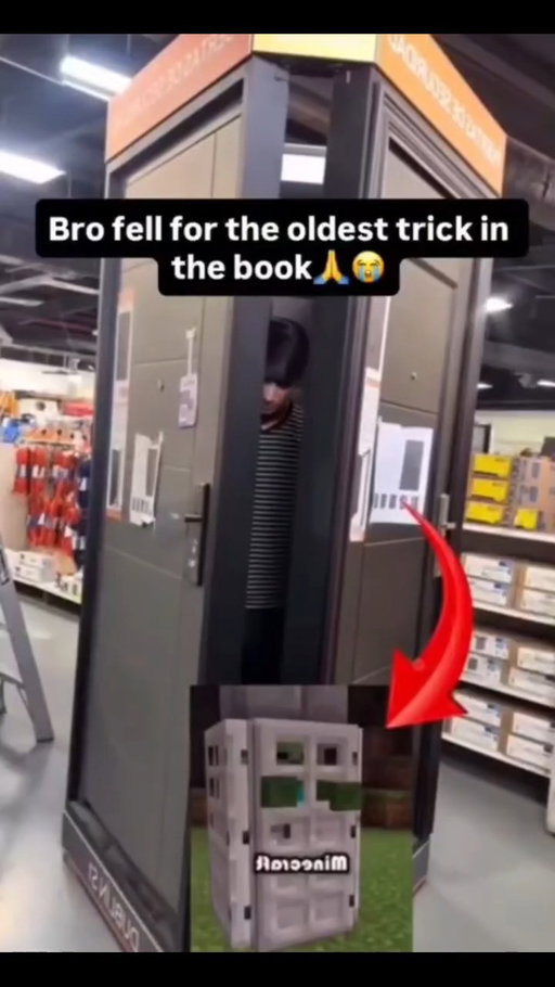he fell for it IRL💀 #minecraft #minecraftfunny #minecraftfyp #minecraftmemes #viral #irl #door #fyp #fypシ