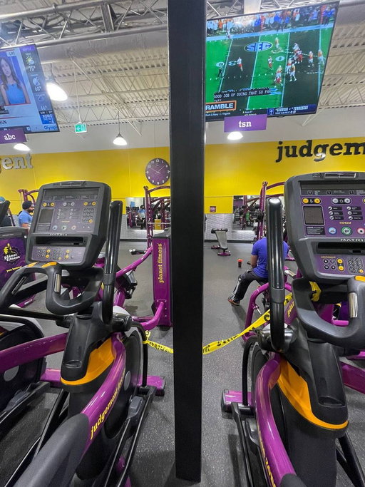 We had the opportunity to paint this Planet Fitness location on Regent Avenue! 💪💜 

Are you looking to paint your home or business? Give us a call 204-452-3633 to book your free estimate! We’d love to hear from you 📱

#winnipeg #painters #planetfitness #manitoba #local