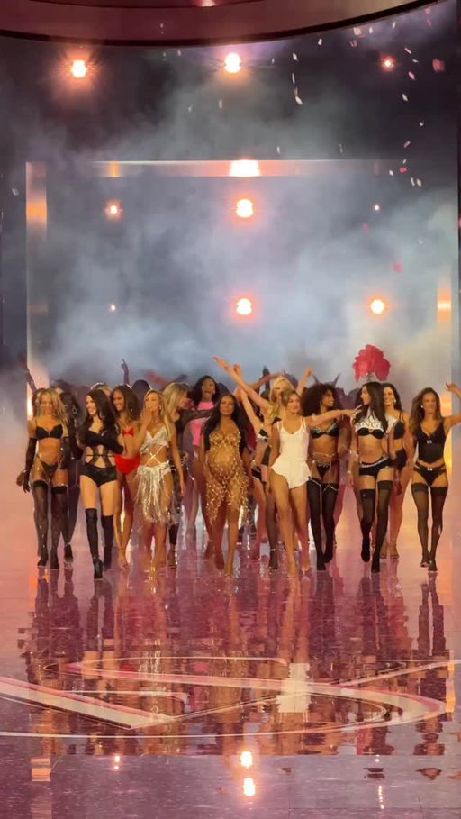 Bella! Anok! Gigi! @VictoriasSecret annual fashion show returned this year under the creative direction of Adam Selman, with a stunning multi-generational cast of It-models—from OG angels Irina Shayk, Alessandra Ambrosio, and Adriana Lima to newcomers Alex Consani and Luna Yohannan. They all strutted and blew kisses on the runway which also featured performances by Missy Elliot, Karol G, and more..