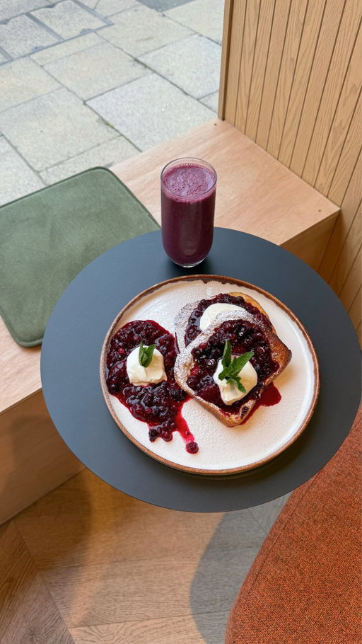 LEEDS’ NEWEST BRUNCH SPOT 🍳

It’s a Sheffield favourite, and now it’s Leeds turn to experience to joys of @hyggecoffeeshops.

Whether you’re after a coffee catch up or laidback brunch, this Scandi-inspired cafe has got your covered. Must-tries include the Croissant Benedict, Berry French Toast and the incredible Brunch Tots.

Tag a brunch lover in the comments...

📍 Hygge, 2-44 Woodhouse Lane, Leeds, LS2 8LX
🗓️ Monday to Friday, 8am to 8pm | Saturday, 9am to 8pm | Sunday, 9am to 6pm

#leeds #leedsbrunch #brunchlover