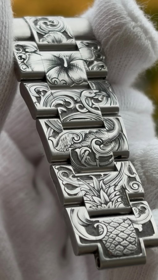 Another glimpse of Bahamas watch bracelet in different light.
.
.
.
.
.
.
#watchengraving #watchband #engravedwatch #handengraving #watches #watchfam #rolexwatch #rolexcollector #rolexcollecting #rolexcommunity #artwork #artcollection #artcollector #artist #watchesoftheday #watcheslover #watchlover #watchonmywrist #watchcollectorsvote #watchcollector⌚️ #watchcollecting