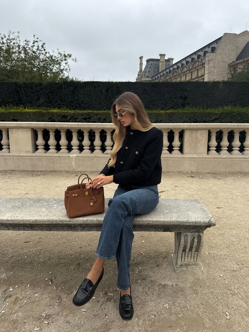 Another autumn in Paris 🍂

#falloutfit #fallfashion #parisianchic #minimalstyle #parisianlifestyle