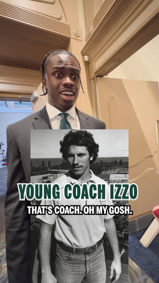 Coen Carr was SHOCKED 😳 at this throwback photo of Coach Izzo we showed him at #b1gmediadays 🏀