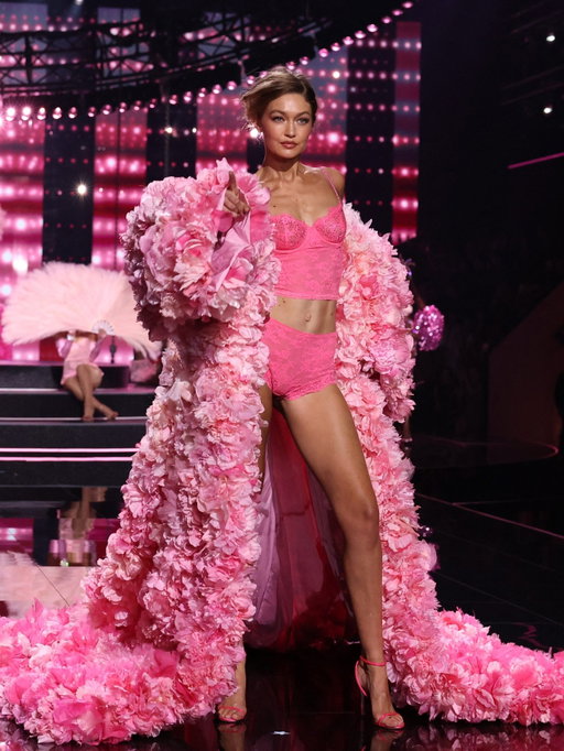 Victoria's Secret Fashion Show 2025, New York City

#VictoriasSecret #VictoriasSecretFashionShow