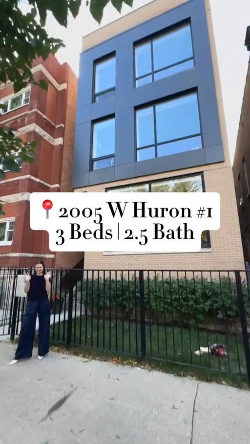 Duplex down. Heated floors. Private roof deck. Yeahhhh I’ll take it💅 

#ChicagoLiving #ChicagoRealEstate #LuxuryLoft #ChicagoRealtor #HighCeilings #DreamSpace #CityLiving #ForSaleChicago #RealtorLife #LiveChicago #WestLoopLoft #ChiTownHomes