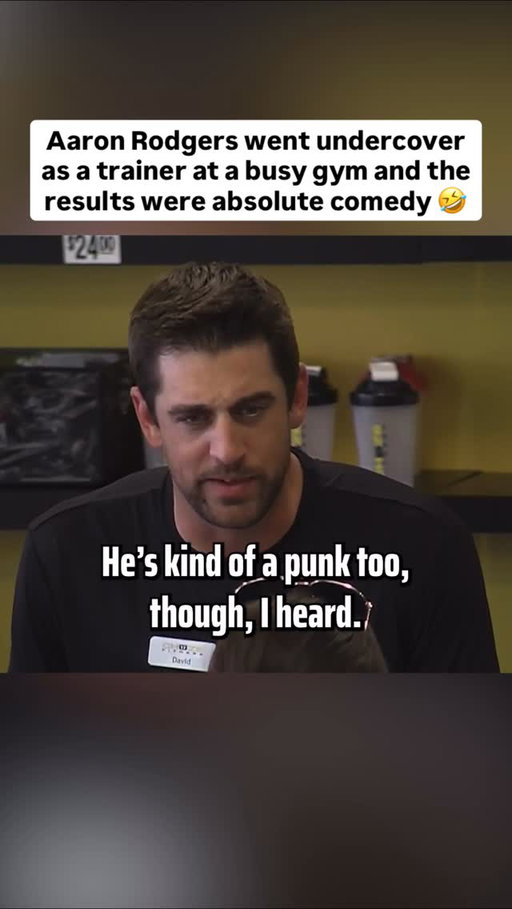 Aaron Rodgers might just have a career in acting after the whole football thing is over 😅

(🎥: I Get That A Lot, Chuze Fitness)
