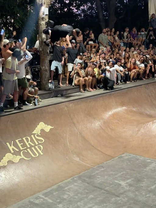 Mental times!! Thanks for having this nuts crew @thekeriscup @uluwatusurfvillas