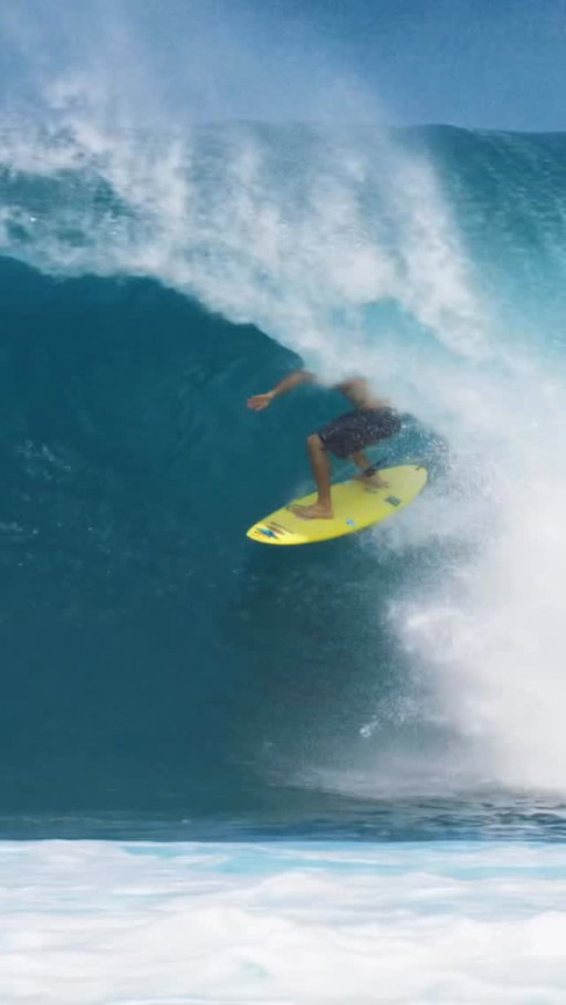 Couple fun ones this morning with @xococoho ! Full edit coming when this 5’6 @lostsurfboards #minidriver breaks @instagrahamb_3