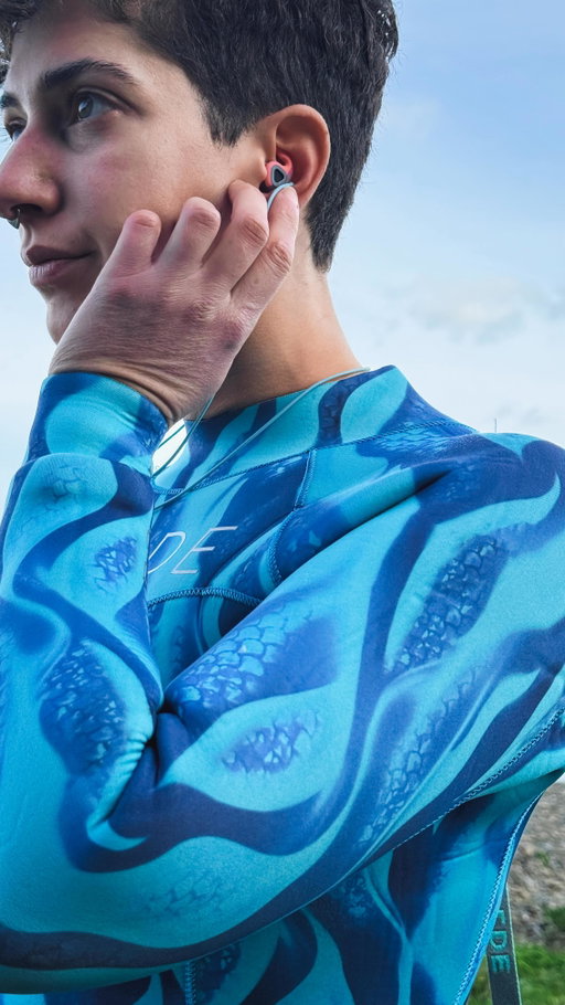 I never swim without my @surfears 🌊

Spending so much time in the ocean has taught me how easy it is to damage your ears, and how much it sucks when you can’t get back in the water.

These keep my ears protected and let me hear the waves, my dive buddies, and the sea itself.
They’re a small thing that makes a big difference 💙

#SurfEars #OceanLife