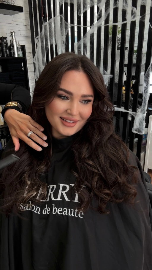 ЗАВЖДИ ПО-ОСОБЛИВОМУ В @berry__salon 💗

Вони зроблять навіть найважливіший день — найкращим✨
Щоб ти була найкрасивішою, впевненою й щасливою 🫶🏼

Сьогодні мені у дві руки пофарбували волосся, підстригли, зробили релакс для голови, шикарну укладку й макіяж — і я вийшла неймовірною красунею ✨❤️‍🔥😌

Мій вечір і фотосесія пройшли ідеально — у розкішному образі, який створили саме тут y @berry__salon ❤️‍🔥

Вже вкотре переконуюсь: я обираю найкращих майстрів,
і саме їх завжди рекомендую вам ✨🫶🏼

_____________________

ALWAYS SPECIAL WITH @berry__salon 💗

They’ll make even your most important day — the best one.
So you can feel your most beautiful, confident, and happy 🫶🏼✨

Today, in just two pairs of hands, they colored and cut my hair, gave me a relaxing head treatment, a gorgeous blowout, and stunning makeup — and I walked out feeling like an absolute beauty 😍

My evening and photoshoot turned out perfectly — in a luxurious look created right here, at Berry Salon ❤️‍🔥

And once again, I’m convinced — I always choose the best masters,
and I’ll always recommend them to you ✨🫶🏼