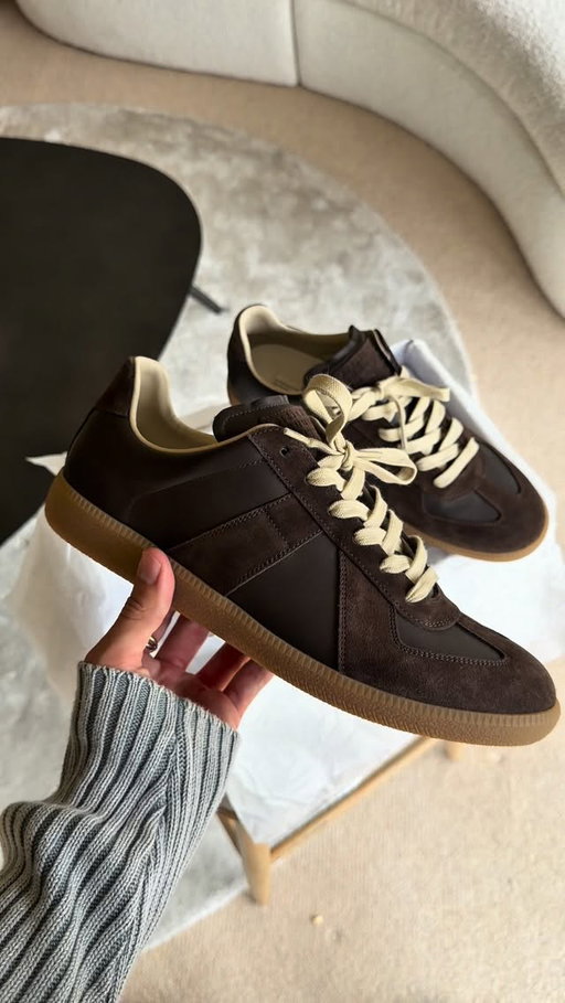 caved in & bought some margiela gats 👟 what do you think of these shoes?
-
-
-
#mensfashion #maisonmargiela #unboxing #gats #mensfootwear