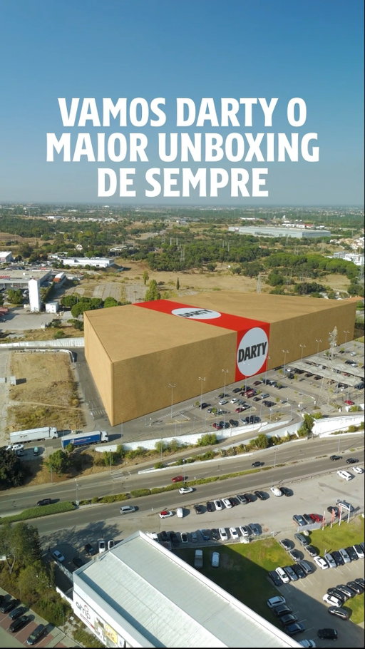 Nós avisámos que viemos para DARTY tudo! Por isso, criámos o maior unboxing de sempre: o das nossas lojas. 
Conseguem adivinhar onde é esta?