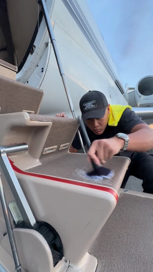 Would you make this SACRIFICE to keep a client happy??

#aviation #aircraftdetailing