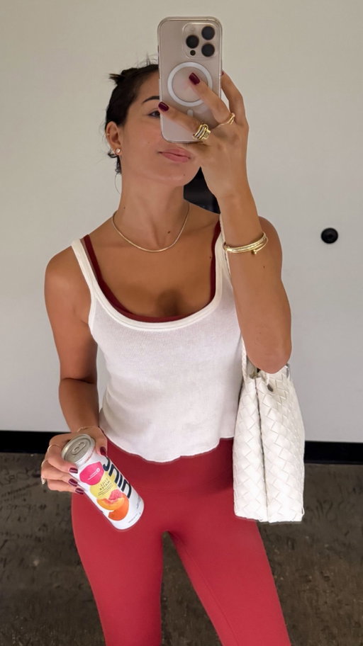 spend my 5-9 with me @hint #hintpartner #hintwater 💙
