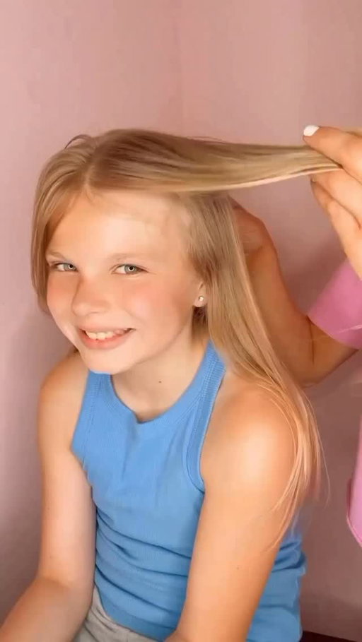 FAVORITE HALF UP HAIRSTYLE 🩷 Here’s one of my favorite half up hairstyles. I love this one, it’s so pretty and cute. I’m sharing my favorite hairstyling cream and hair elastics with you. Also, I’m sharing my favorite comb and brush.
.
Comment SHOP below to receive a DM with the link to this post on my LTK ⬇ https://liketk.it/5rsUb #ltkstyletip