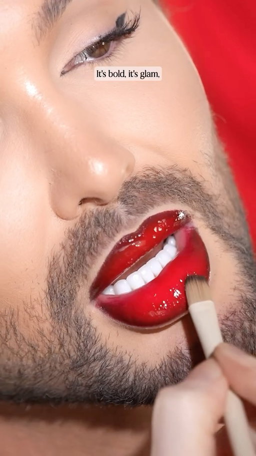 💄 YOU asked for it… SO HERE IT IS! 💋 I had to post this throwback post because it’s truly one of my favorites 🥰 To create this juicy red lip, I used:

- “Coin Collector” Lip Pencil by @onesize 
- “01” Cream Lip Stain by @sephoracollection 
- Clear Lip Glass by @maccosmetics