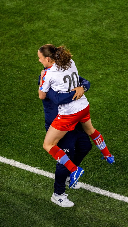 Mégane Sauvé revient sur son premier but historique avec Amy Walsh 🌟 

Viens vivre ces émotions avec nous lors des séries éliminatoires de la Super Ligue du Nord, présentées par @toyotacanada 🔗 Billets en bio !

You never forget your first goal ⚽ 

Come feel that energy with us during the Northern Super League playoffs, presented by @toyotacanada 🔗 Tickets in bio!