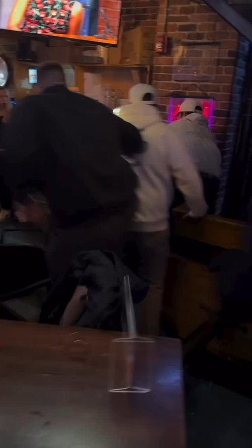 Shi looked like escalator broke how fast they flew 

@fylewiow