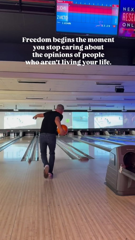 Live Your Life! 👌
#menover40 #menslifestyle #mensstyle