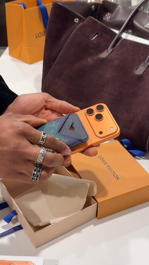finally got my hands on the 17 pro max 🍊📱. #iphone17promax #hometech #unboxing #luxuryvibes #explorer