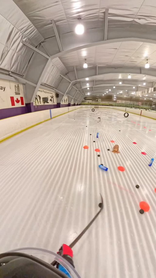 Fresh Ice 🏒 🧊 with unreleased @truetemperhockey stick 👀 #hockey #pavelbarber