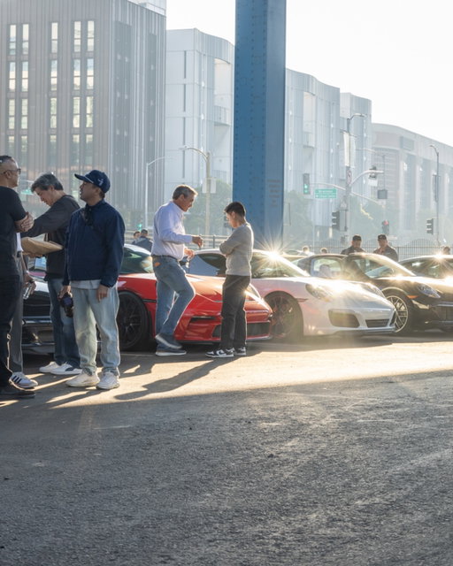 Couldn't have asked for a better morning! 
Perfect weather, stunning Porsche cars from all eras, and fantastic company at Porsche San Francisco. 

Massive thank you to all who made it out and to @1oz_coffee and @arsicaultbakery for the caffeine and delish bites! 

Here's to a community that can't be beat. 
Happy Saturday, let's keep it going! 😋