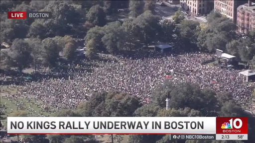 Today in Boston 🚫👑 Boston was the first to say No Kings in America. Today thousands filled Boston Common, America’s first public park, to stand up once again in the city where dissent began 🇺🇸 

🎥 NBC10 Boston & @righthandman