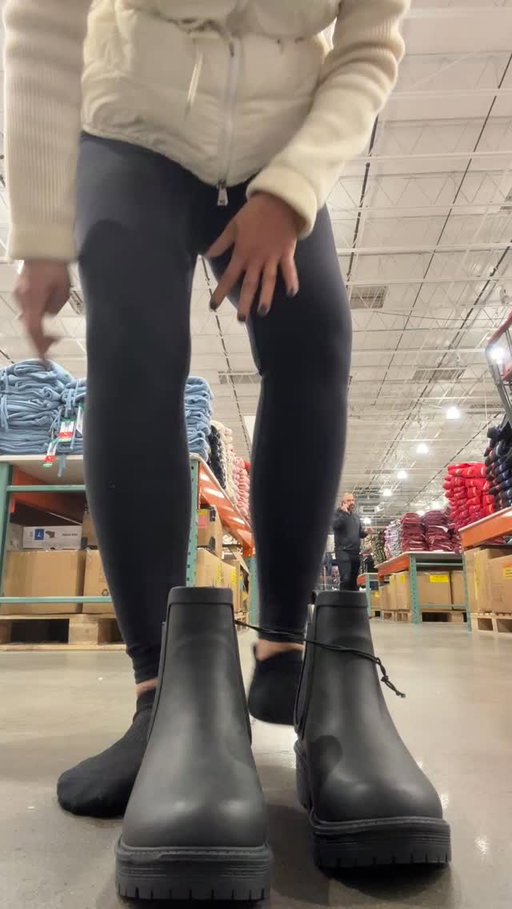 @Tretorn Chelsea  Want the Costco link? Comment so we can DM it your way! ♥️ || YOU MUST FOLLOW US To Receive My Links (Instagram Policy)  Boots@costco_canada Calgary Heritage October 2025. eatures:
Waterproof
Memory foam footbed
Warm lining
Colour: black
Made in China

Fabric Content:
Upper: 82% rubber, 18% polyester
Lining: 100% polyester
Outsole: 100% rubber
·
·
·

#costco #tinasfavyyc #costcoloverscanada #tretorn #chelseaboot