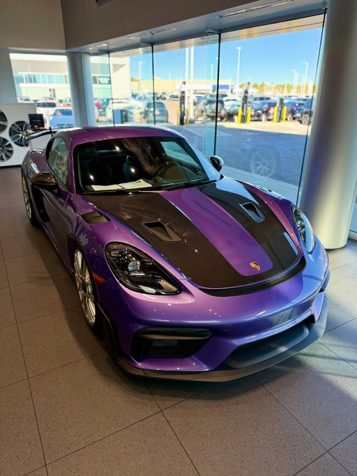 Ever hear a flat-six scream at 9,000 RPM? The 2025 Porsche 718 Cayman GT4 RS does that—and then some. 💜
Viola Purple Metallic paint, 4.0 L H6, 493 hp, 7-speed PDK, and the Weissach Package with those magnesium wheels? Yeah, it’s that car.
Certified, only 1,739 miles, and looking for a new garage to call home.
💸 Listed at $245,891 only at Joseph Porsche of Cincinnati Kings
