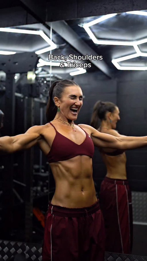 Back, Shoulders and Triceps Workout 💪🏼 

1. Behind the Back Raises x 8,8,12
2. Upper Half around the Worlds x 8,6,5+ Dropset
3. Frontal Raise with Twist x 8,8,6 
4. Standing Diagonal Tricep Press x 8,8,6+ Dropset
5. Rear Delt Reverse Fly’s x 12,12,15 
6. Single Arm Overhead Tricep Extensions x 8,10,12 per arm 
7. Lateral Raise Extensions x 10,8,6+ Dropset 

Follow my workouts step by step on my app @growgirlapp with video, audio and instructional cues to help support your journey to a stronger you 🫶🏻

7 day free trial is available via our monthly option ❤️

Outfit: @oneractive EasyLift Ultra Minimal Bra in Rosewood (C0de: HAYLEY to save) 💅🏼

Dropset means - after the last set, lower the weight and immediately rep out for another set until failure (as many reps as you can do without breaking form) 

When reps are written as 8,8,12 this means 8 reps for the first and second sets and then 12 reps for the third set 👌🏼

#backday #shoulders #upperbody #triceps #strengthtrainingforwomen