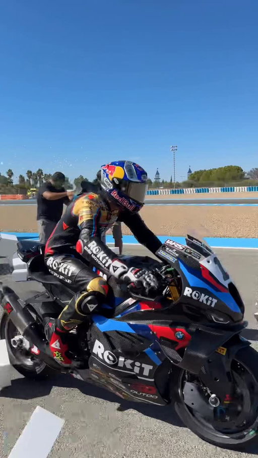🏆CHAMPION CHAMPION CHAMPION 🏆

#RedBull #Kanatlandırııır #SpanishWorldSBK #givesyouwiiings