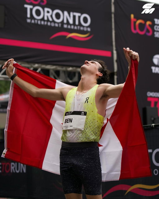 Hey Siri, play “O Canada”! 🇨🇦 

@ben_flanagan wins the Canadian championship in his marathon debut at the 2025 Toronto Waterfront Marathon, running 2:15:41 for tenth overall.