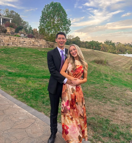 fallin’ for you 🍁🌻🍂

Missouri with my love for the most beautiful wedding and fall fun ♥️ congratulations @allielopez09 & @sully_0711 🙏🏼