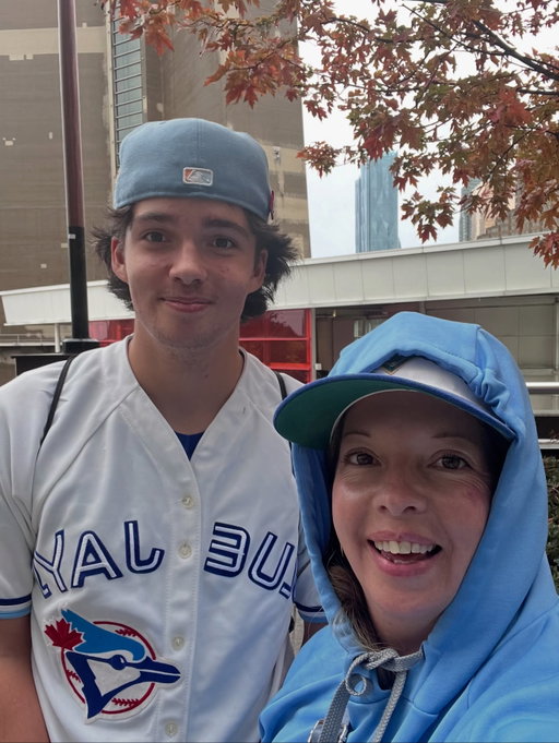 Noah & his Smurf mom ! 😂 
#WANTITALL @bluejays