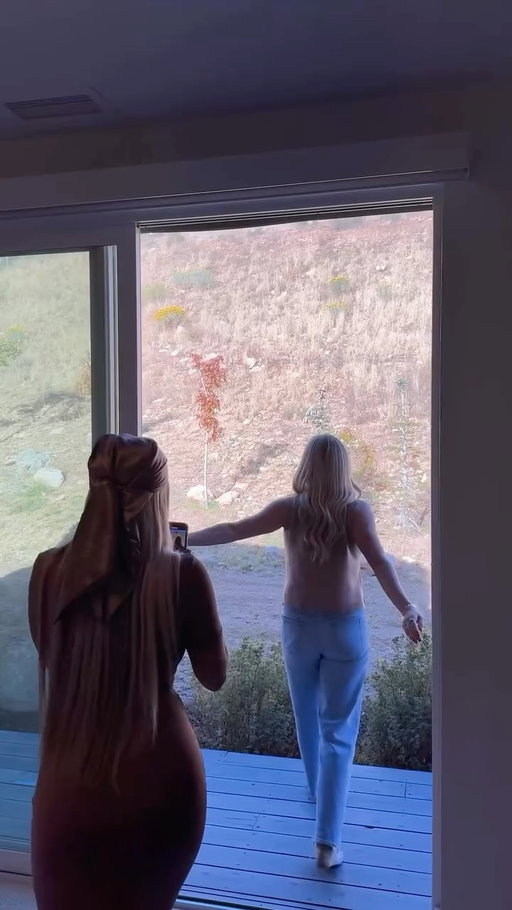 when creators travel together, the energy is contagious. ideas flow, cameras roll, and suddenly every space comes alive. the @mounthiddengems park city, utah creator summit will forever have our hearts. the food. the fits. the fun. would you ever be up for a trip like this? 

drone by @kaittravels_ @kennethfreyer.portfolio