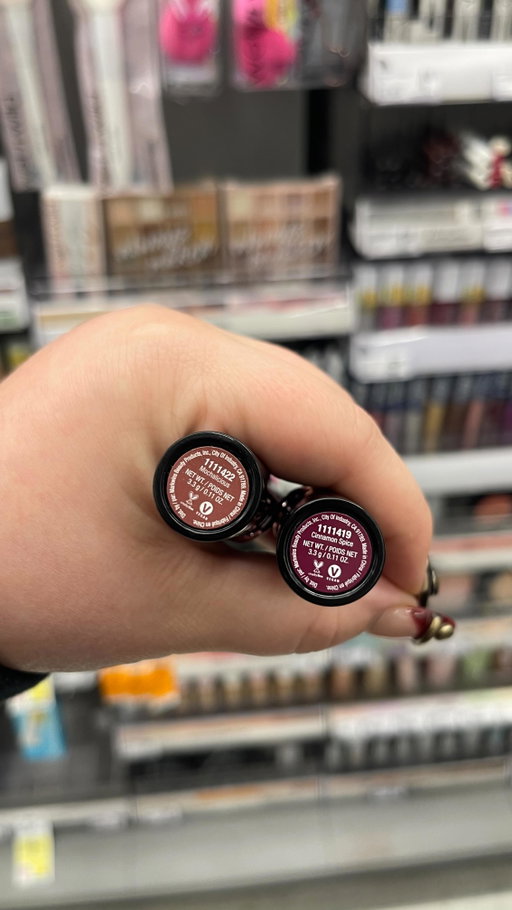 These were recommended as part of my vampy lip series, but these 90’s-ish shades?! 👀🔥 Cute!!

#affordable #affordablemakeup #beauty #makeup #beginnermakeup #walgreensfinds #90s #90smakeup #90saesthetic
