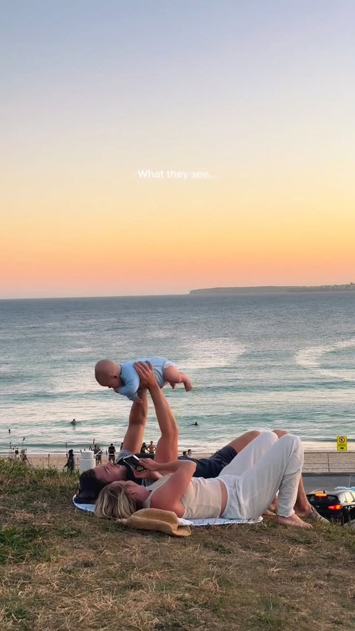 Thank you stranger🎞️🙏✨seriously obsessed with him🥹🥹

#babyboy #sunset #bondibeach #babylove #giggles