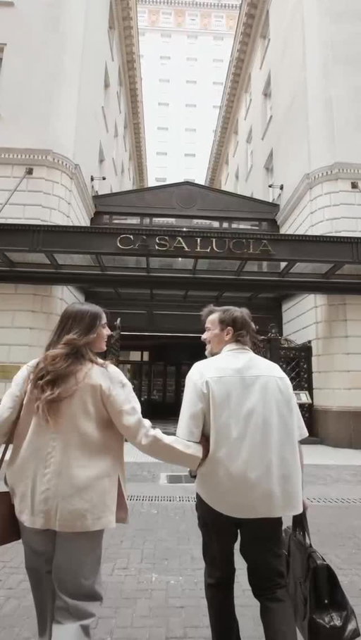Buenos Aires también es destino 🌆✨. En @casaluciabuenosaires , el lujo y la calma se encuentran en el corazón de la ciudad: un refugio perfecto para desconectar, relajarte y vivir un fin de semana distinto sin tener que irte lejos 🥂.
¿Ya pensaste en tu próxima escapada? #conAmex
