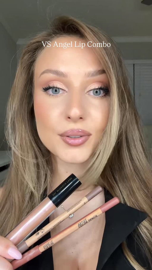 VS Lip Combo 💕 @cgonzalezbeauty thank you for the blush trick 🔥
@makeupforever Artist Color Pencil Endless Cacao & Wherever Walnut 
@patmcgrathreal Lip Gloss Earth Angel (Aliengelic looks super similar)
@armanibeauty Luminous Silk Blush 61 
.
.
.
.
.
.
#vslipcombo #victoriassecretlipgloss #patmcgrathgloss #patmcgrathearthangel